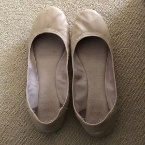 Nude ballet flats
